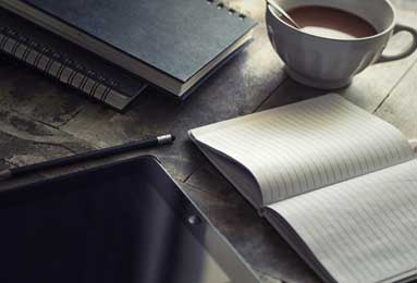 赛季报销！曼联防线告急，马奎尔续约+新援要来了？